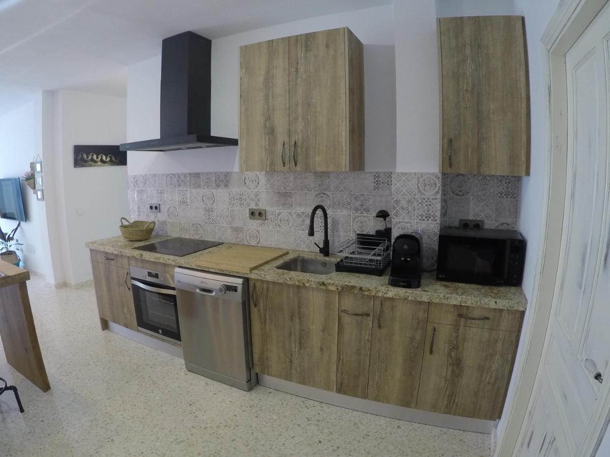 Casa Mixa Con Decoración Estilo Industrial *