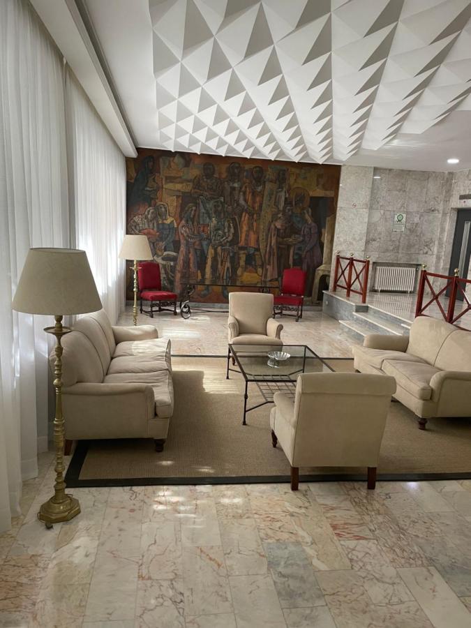 Apartamento Bernabeu, Precioso Y Alegre Entero