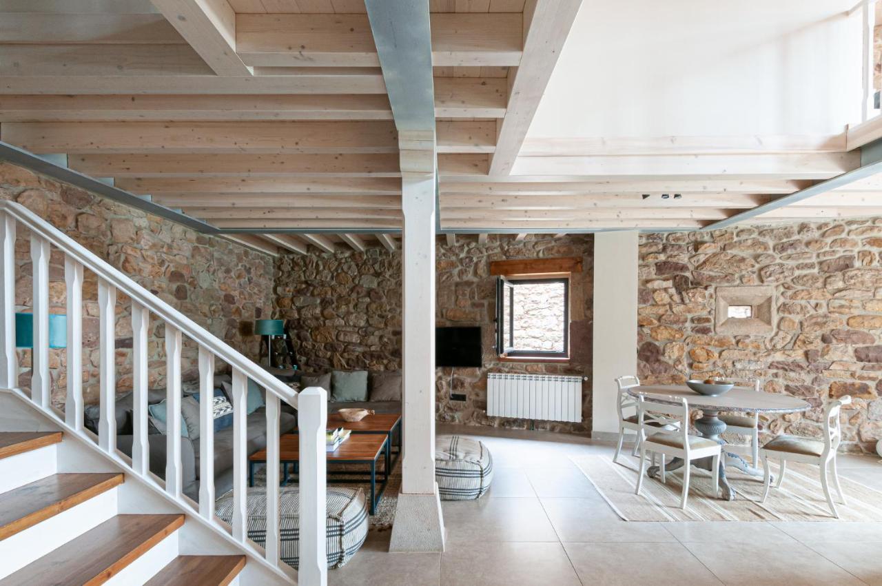 La Casa De Piedra * Herrera de Ibio