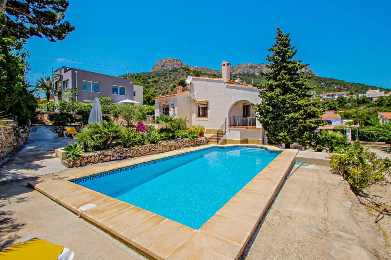 Laura-29a - Pretty With Garden And Private Pool In Villa *