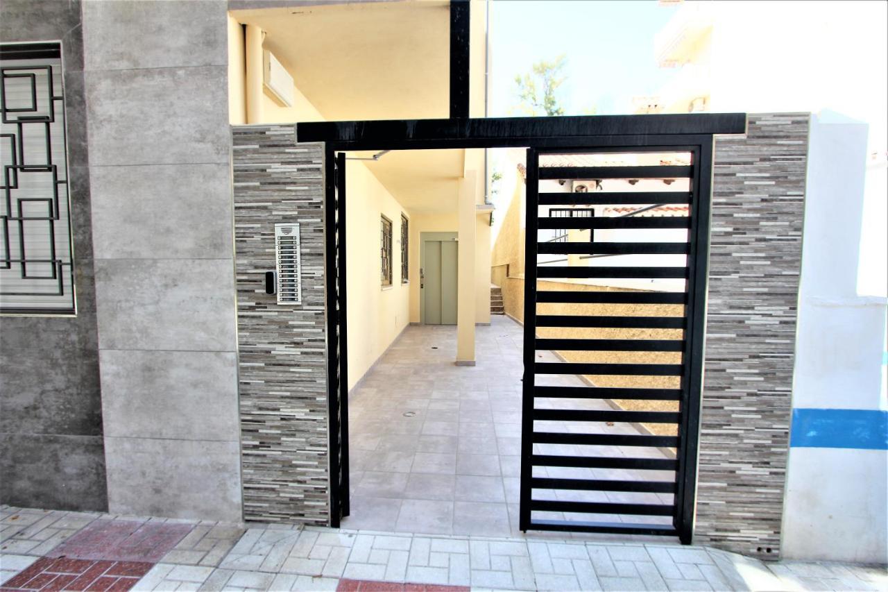 La Carihuela Los Nidos- Apartamento Deluxe - 2º Linea De Playa Apartamento *