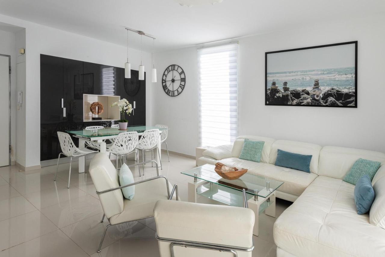 Beautiful Modern Villa Dehesa de Campoamor (Orihuela Costa)