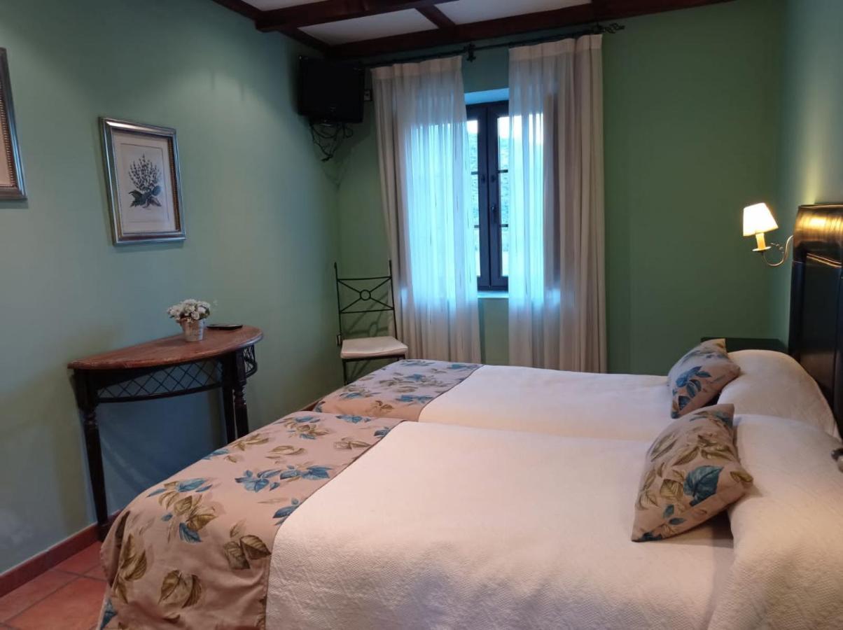 El Cuartel De Hotel *