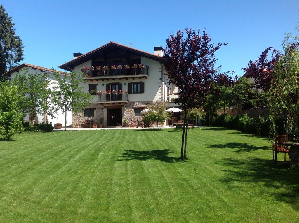 Rural Iribarnia 3* Lantz