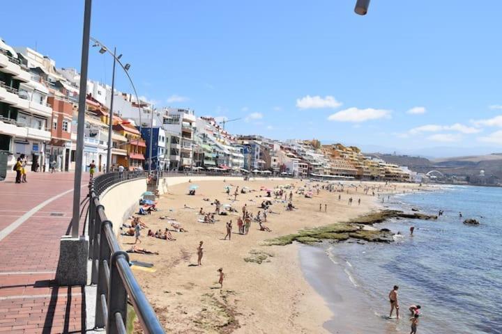 Green Water At The Beach Las Palmas de Gran Canaria