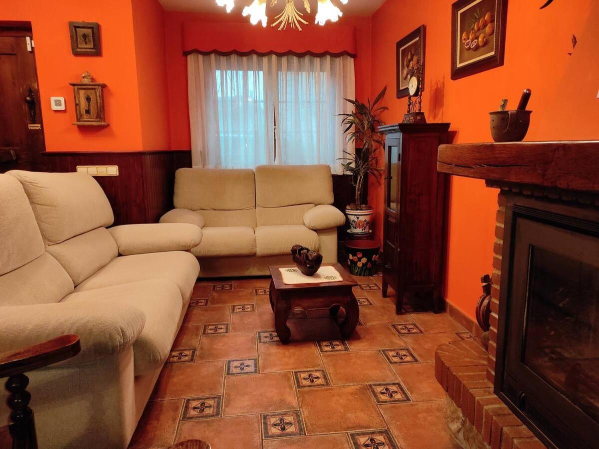 Casa La Nozalera En Villamayor * Villamayor (Pilona)