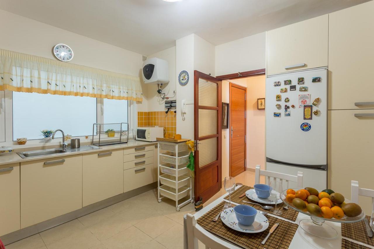 Front Line With Fantastic Terrace. Apartment Telde