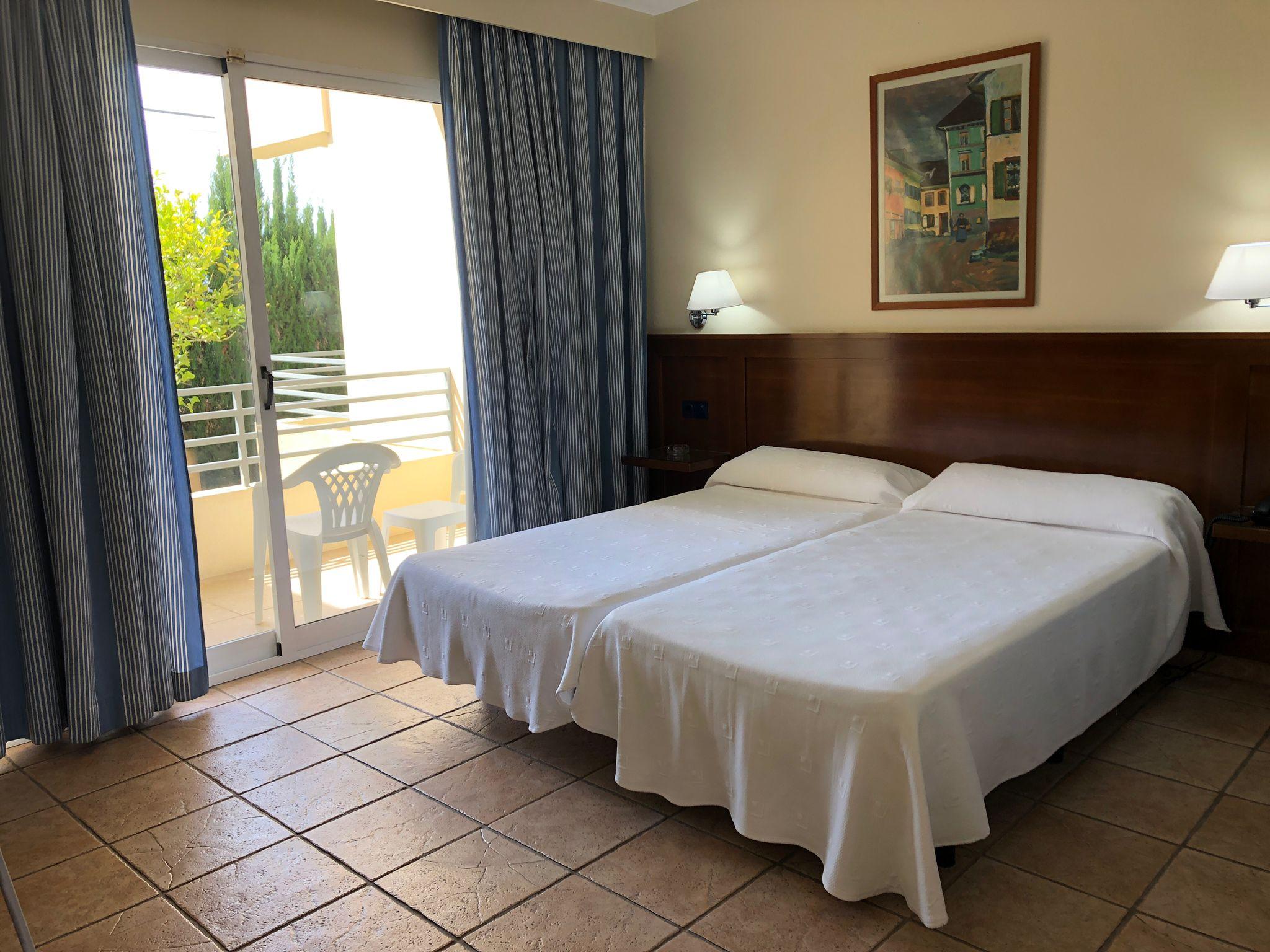 Hospedium Abril Hotel