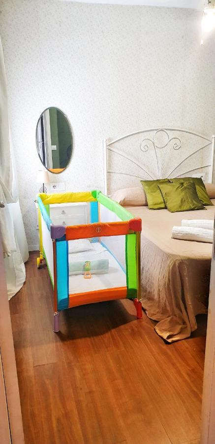 ,piso Completo En Buena Zona,wifi Y Aparcamiento Apartamento *