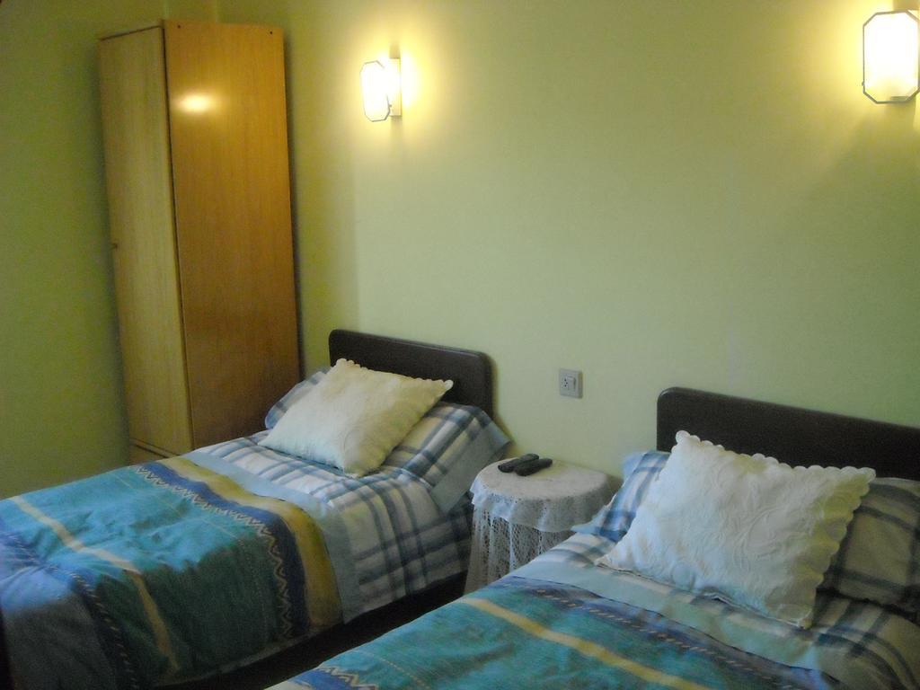 La Ponderosa Guest house *