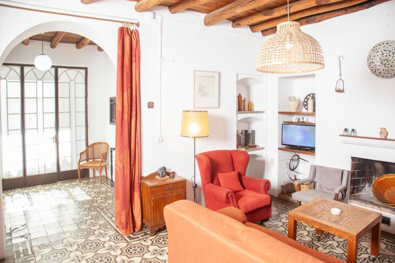 La Casona De *