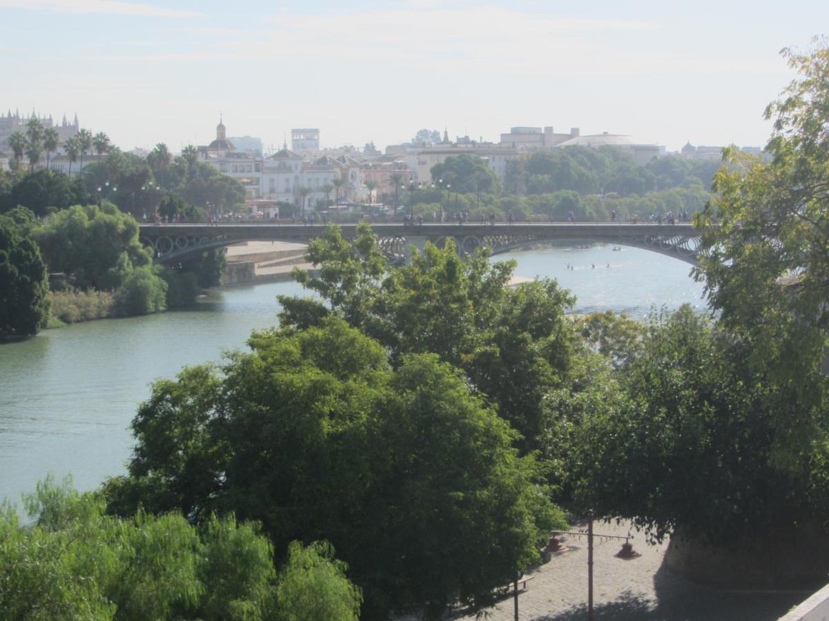 Trianabridgeviews ático Con Vistas Al Puente De Triana Calle Castilla 38 Sevilla