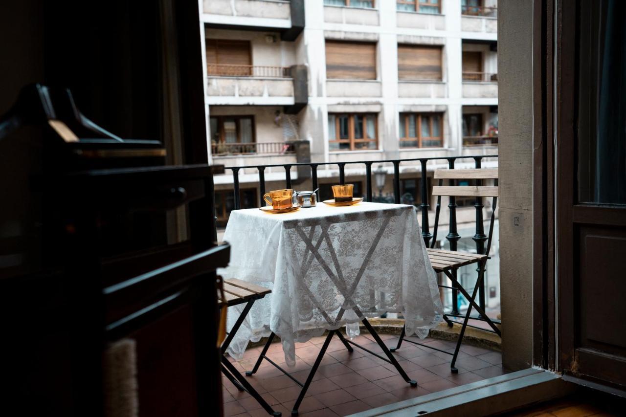 Hostal Hihome Uria *