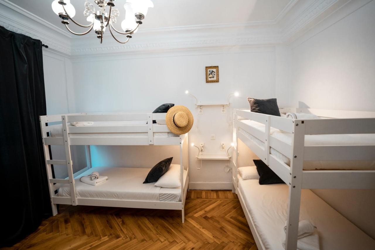 Hihome Uria Hostel *