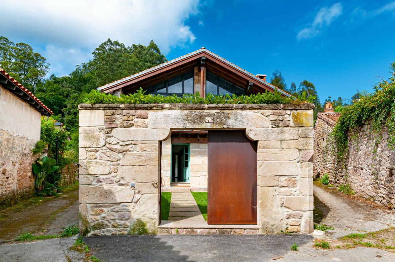 La Casa De Piedra * Herrera de Ibio