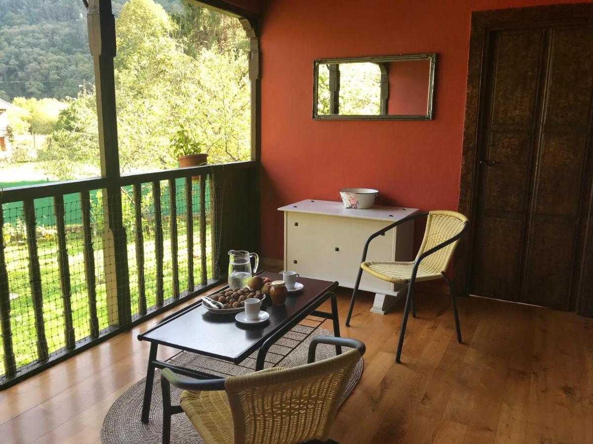 Сasa de vacaciones En Asturias A Orillas Del Río Narcea Puerta De Somiedo Barcena