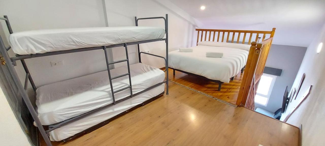 Atico Duplex Ginebra A Pie De Pistas Apartment *