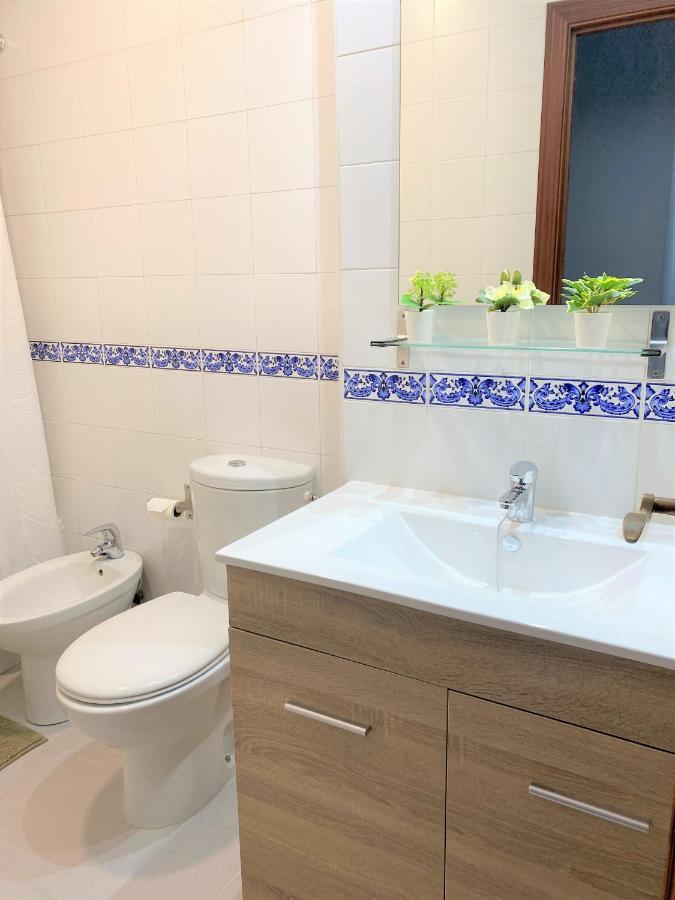 Entero A 10 Minutos En Coche De Sevilla Centro Apartment