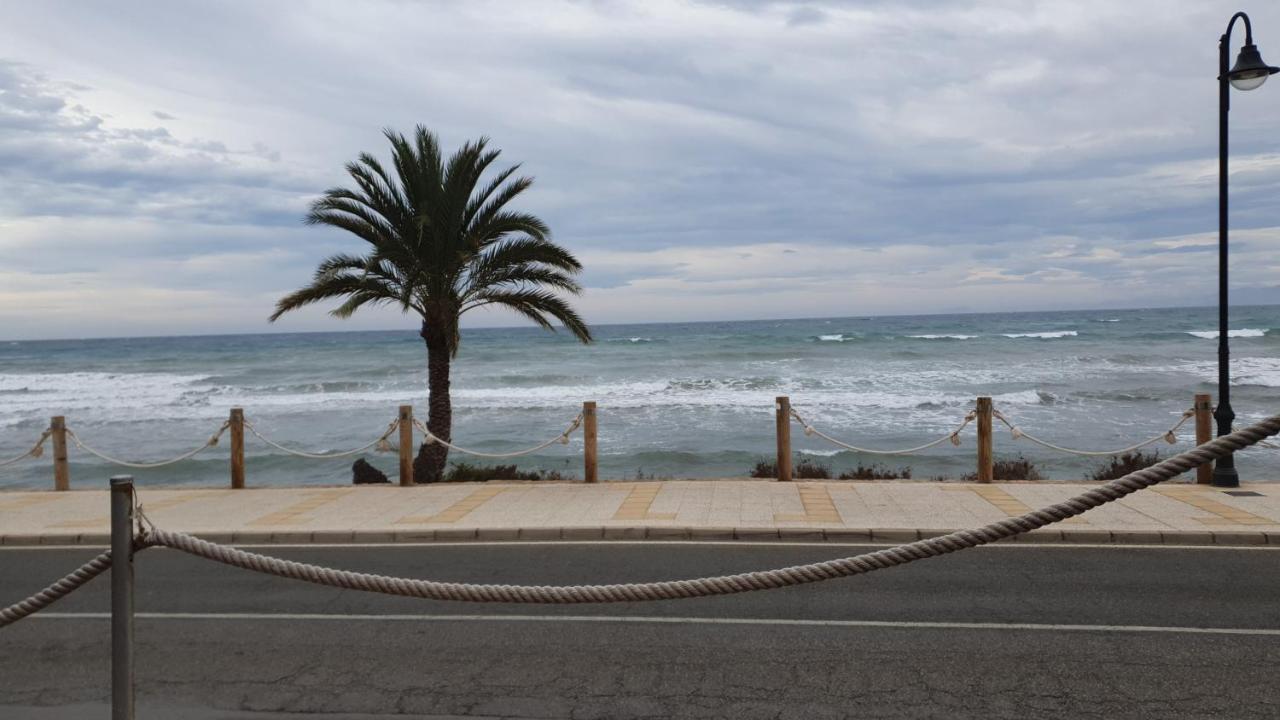 Apartment En Primera Linea De Mar.