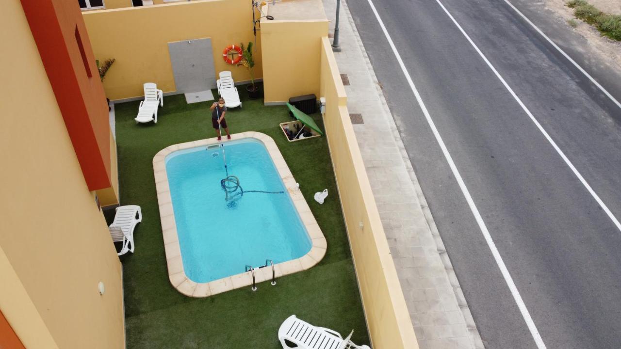 Mariposas Pool