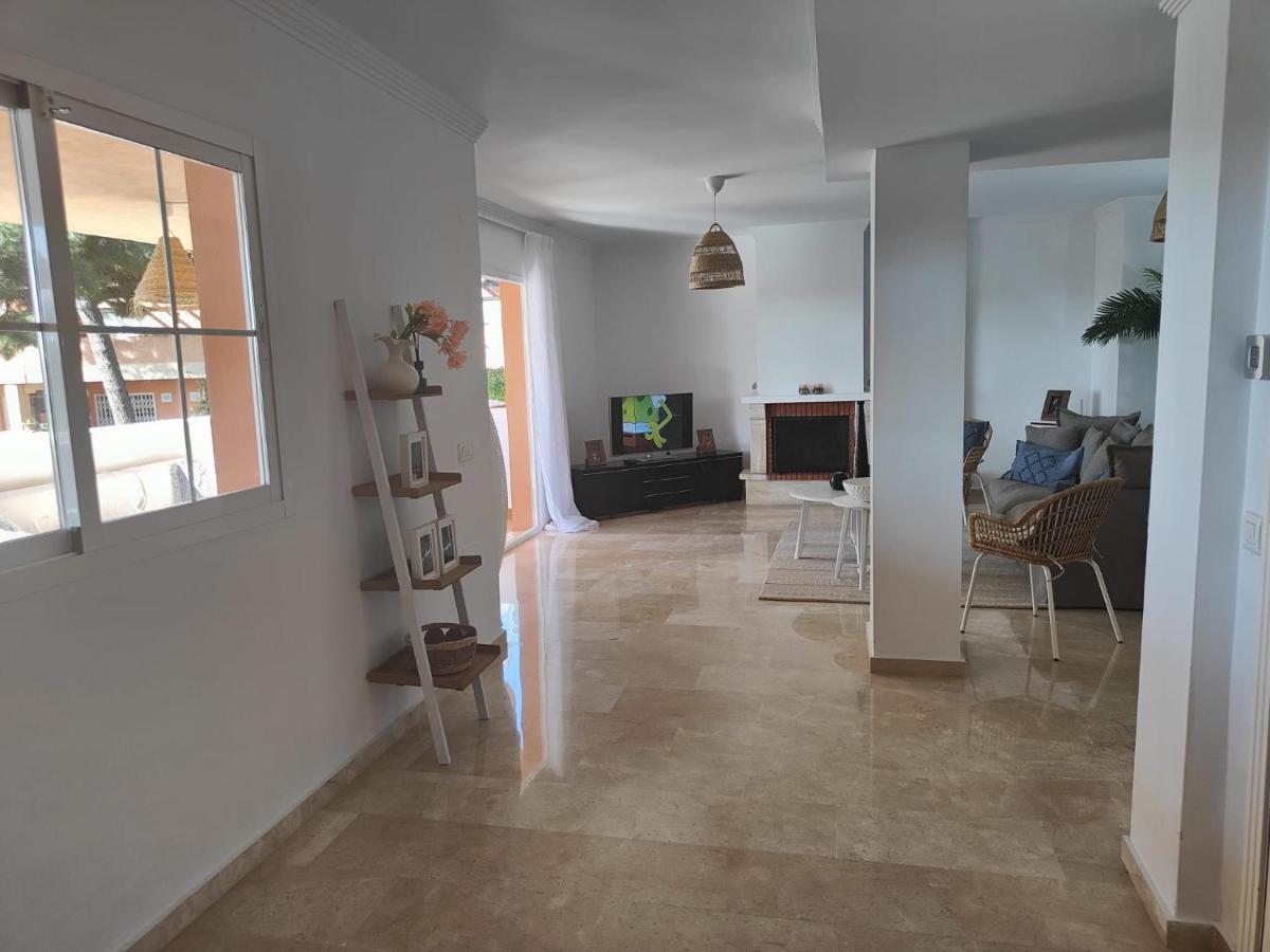 Center Beach 2 Beds Appartement Elviria