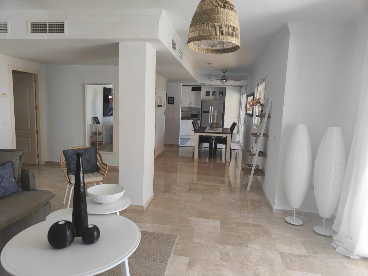 Center Beach 2 Beds Appartement Elviria *