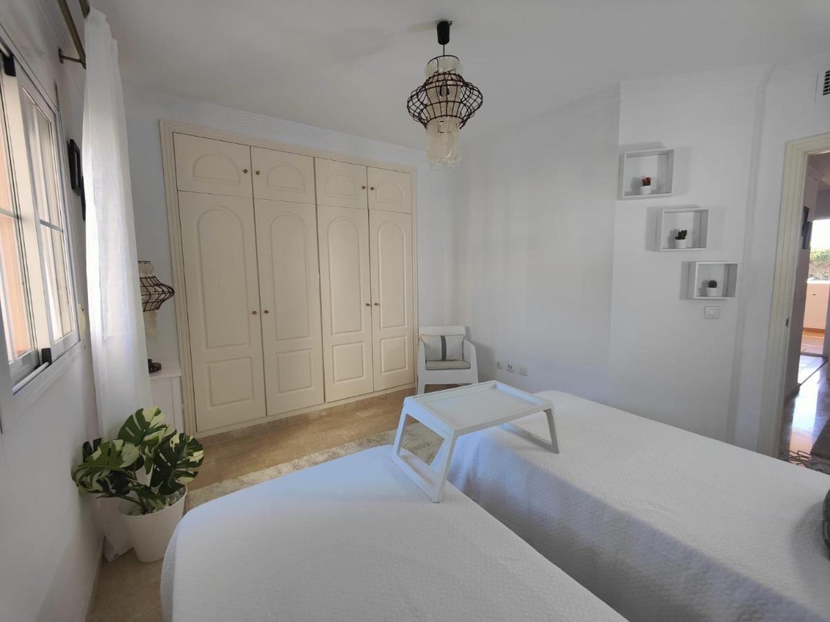 Center Beach 2 Beds Appartement Elviria Marbella
