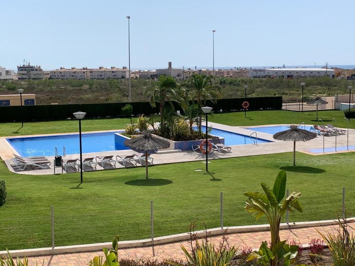 Seaside Vista Apartment *