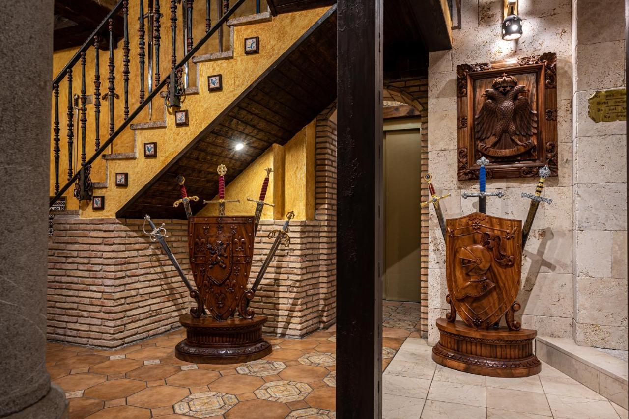 Casa De Reyes Hotel 2*