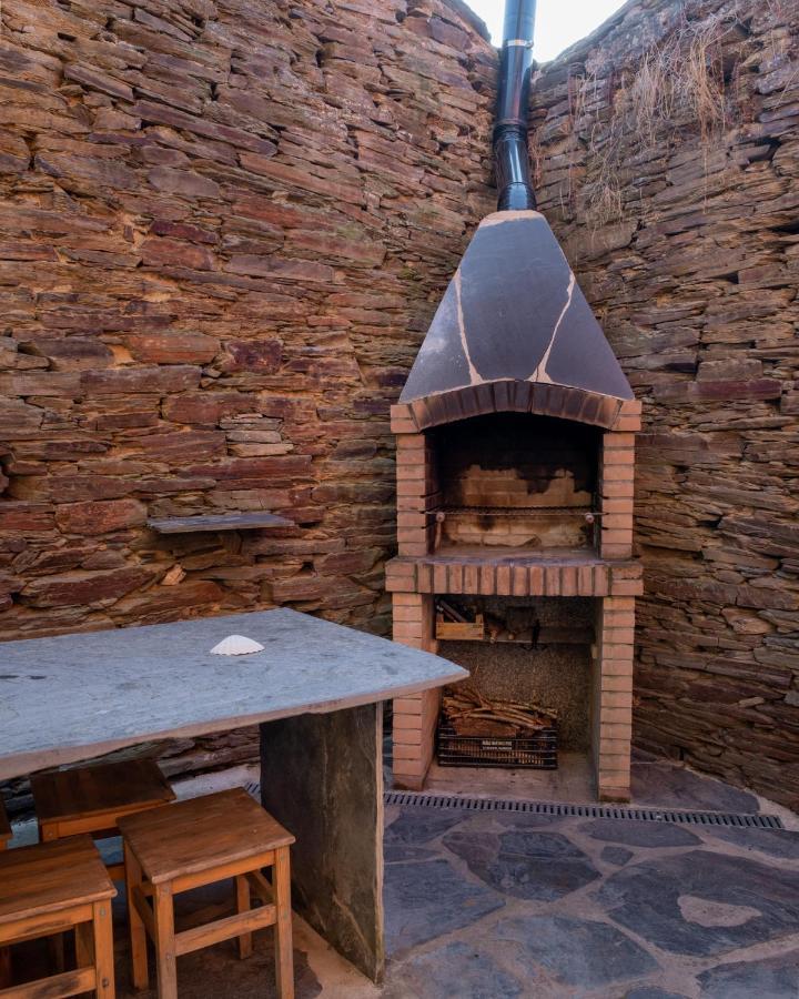 Casas De Outeiro