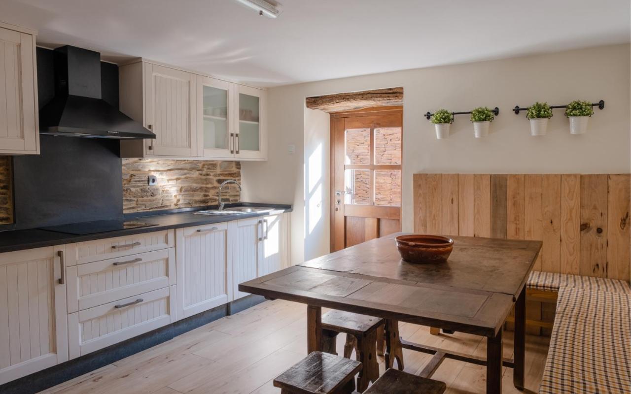 Casas De Outeiro *