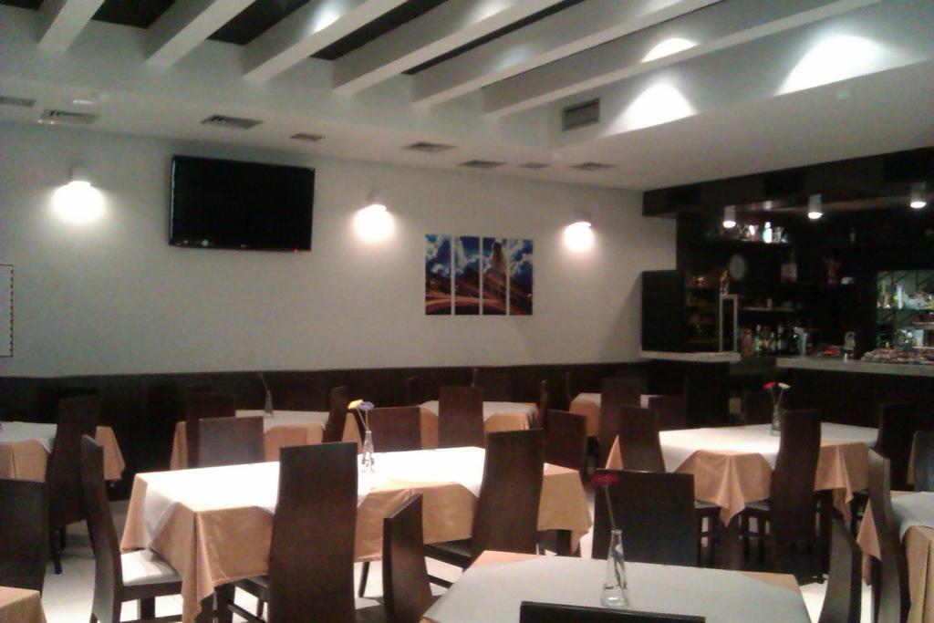 Casa De Larios Pensión Estepa