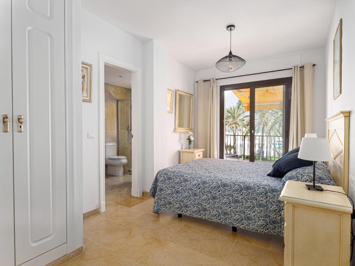Frontline Marina Real 5009 Apartment