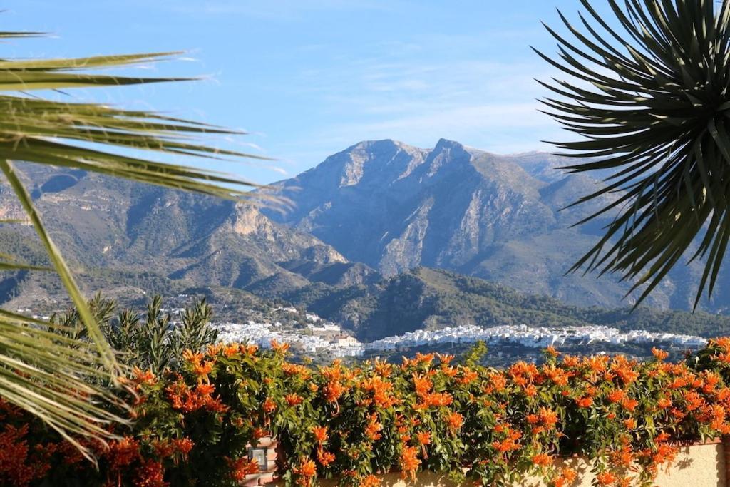 Exceptional Costa Del Sol El Espuela For 8 Heated Pool Amazing Views & Quality *