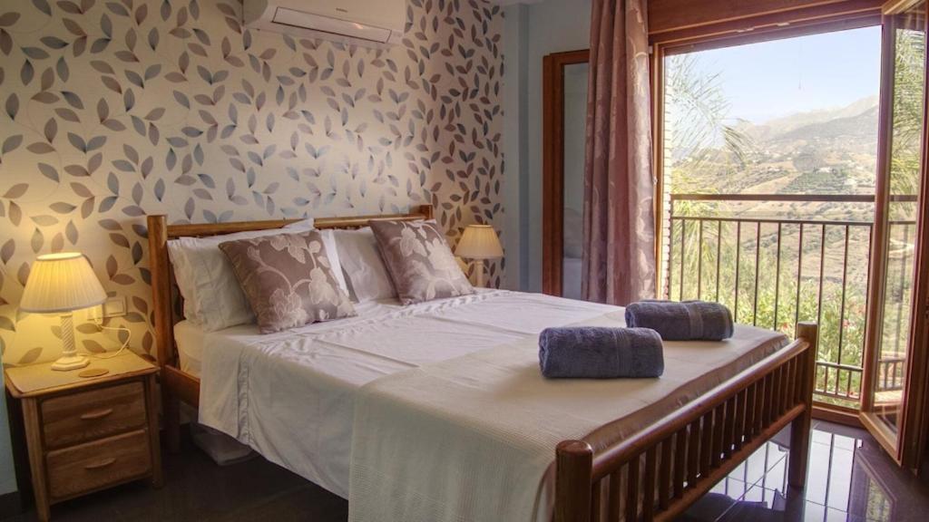 Exceptional Costa Del Sol El Espuela For 8 Heated Pool Amazing Views & Quality * Torrox