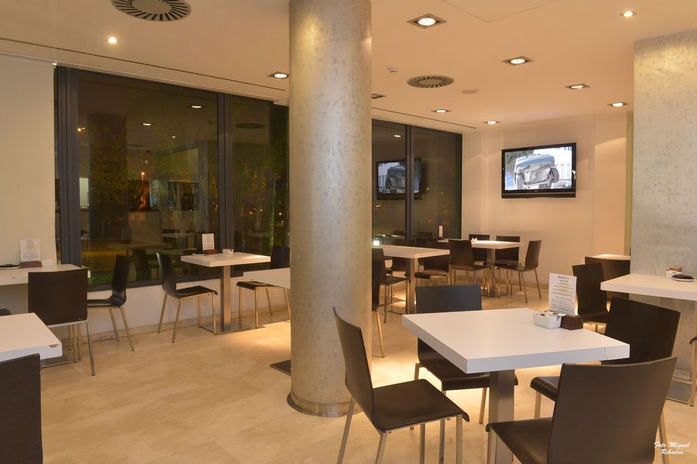 Azz Valencia Tactica Hotel Paterna