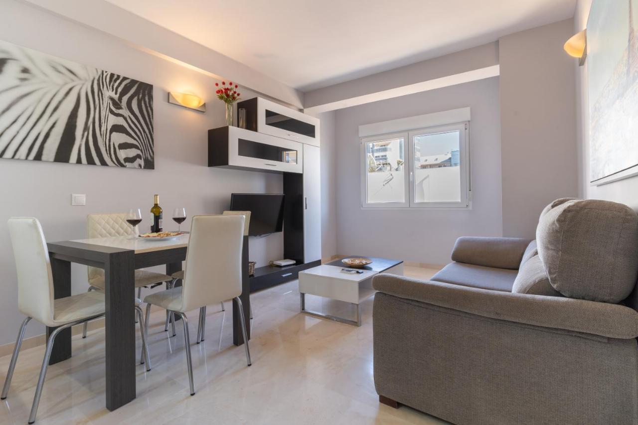 Castillo Apartment *