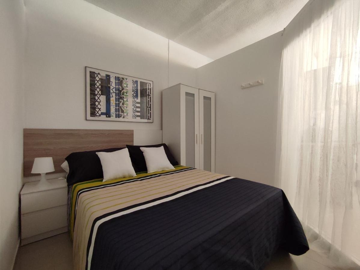 Royal Ii A 10 De Sevilla, A 20 Del Aeropuerto De Sevilla Apartamento *