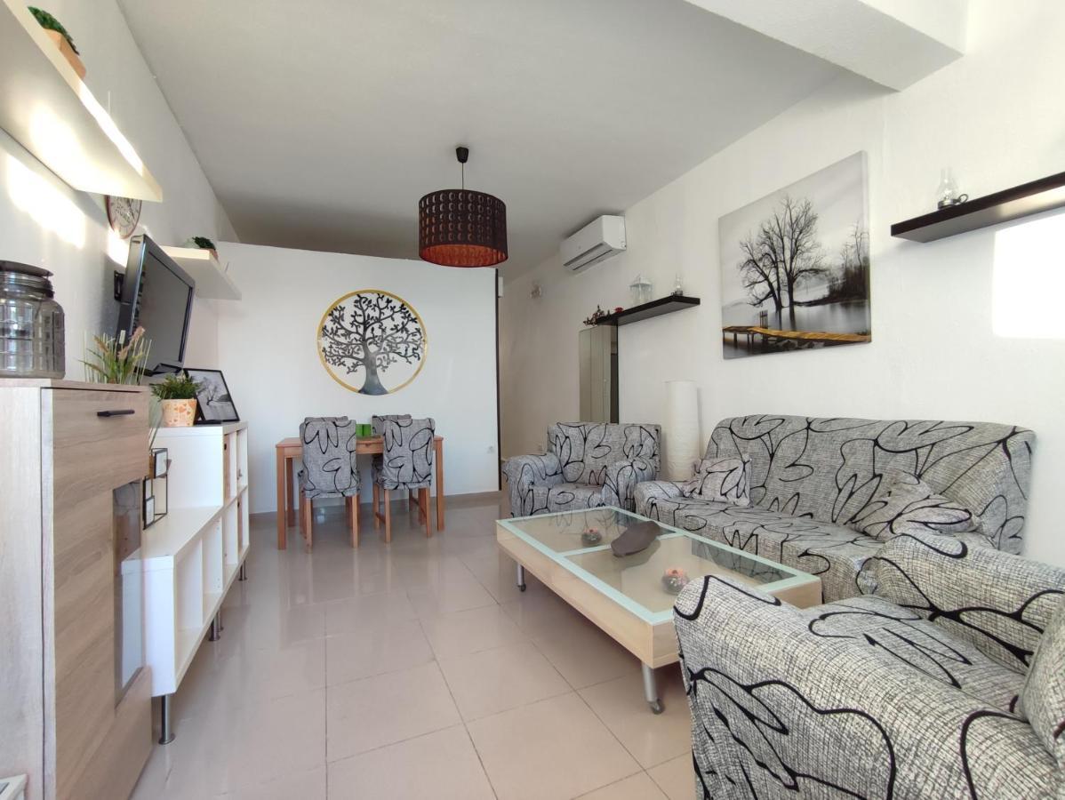Royal Ii A 10 De Sevilla, A 20 Del Aeropuerto De Sevilla Apartamento Gines