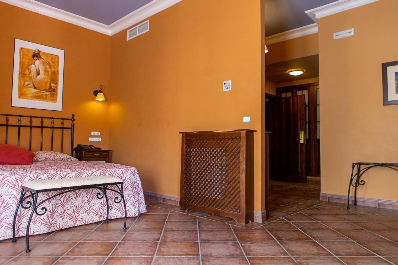 Hotel Huerta De Palomas 4*