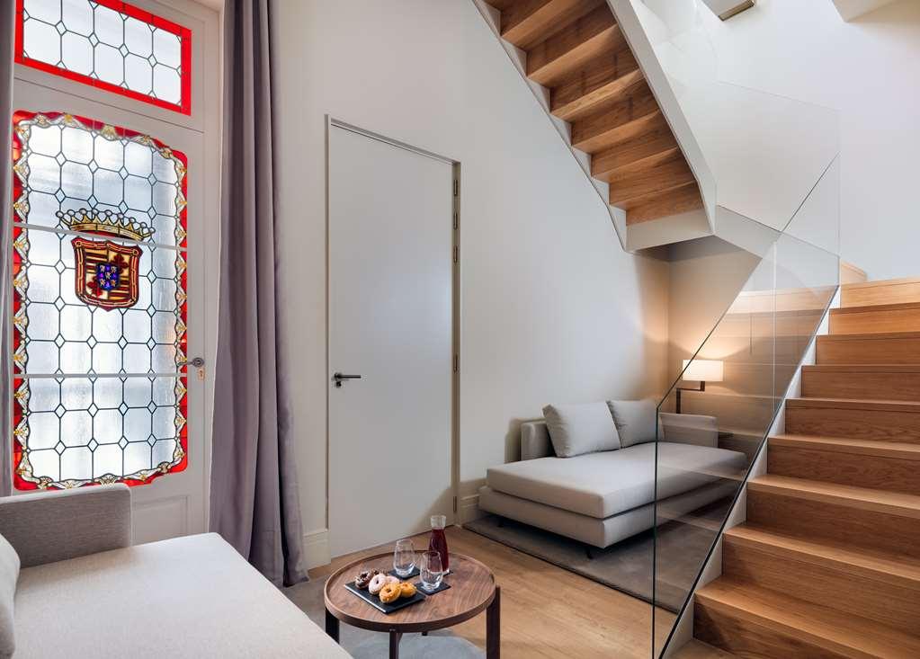 Hotel H10 Palacio Colomera 4*