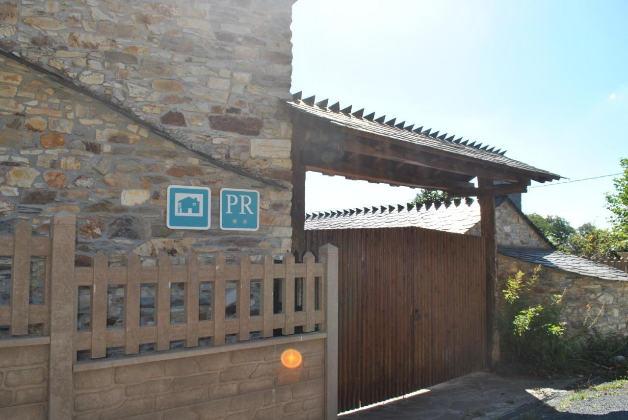 A Casa De Xacobe Pensión Cabreiros