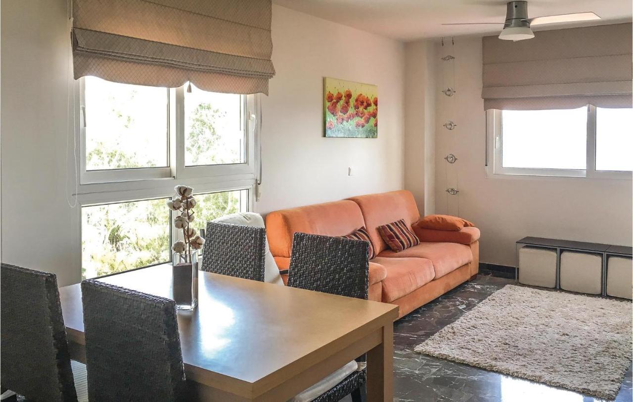 Apartment 2 Bedroom Beautiful In