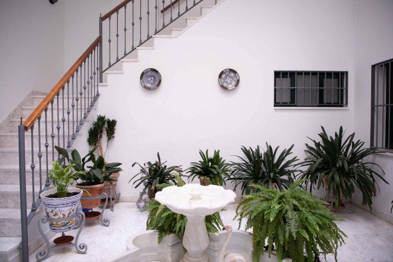 Gy En Casa Sevillana Junto A Setas Sevilla