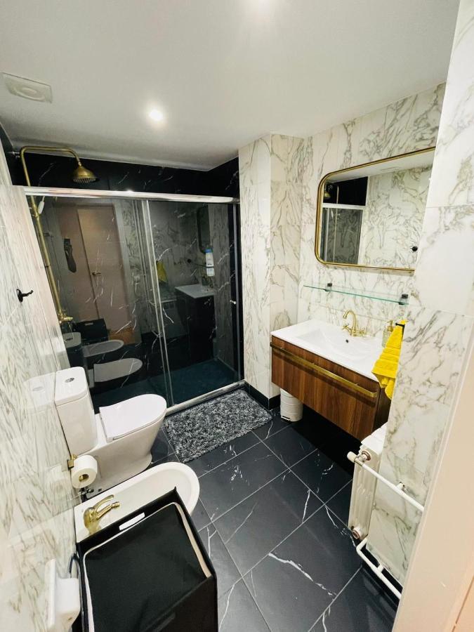 Stunning 2 Bedroom With Great Design Centre