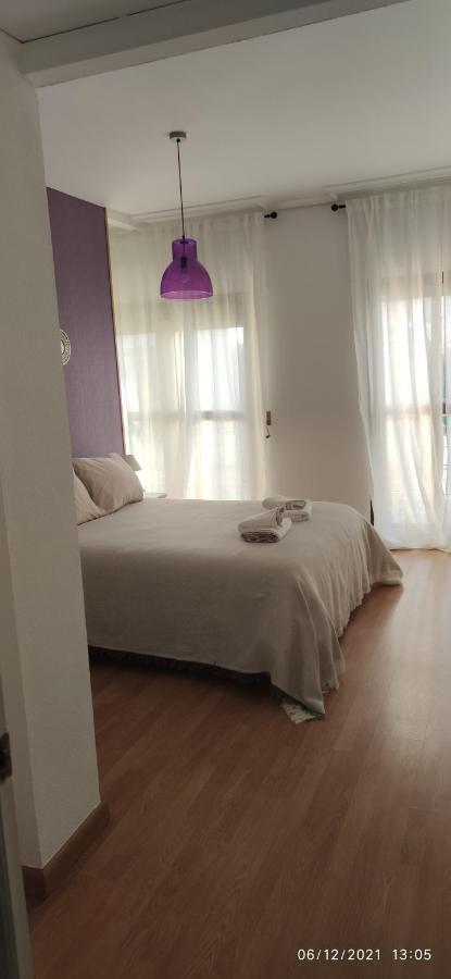 Patio Privado, Parking Gratis Y A Un Paso Del Vial Apartamento