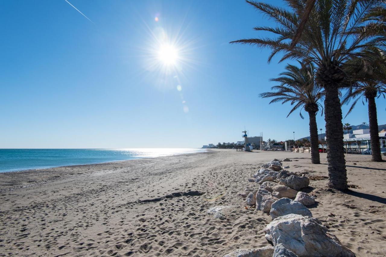 Lujoso Piso Con Jardin Privado A Dos Minutos Andando De La Playa Alamos Torremolinos