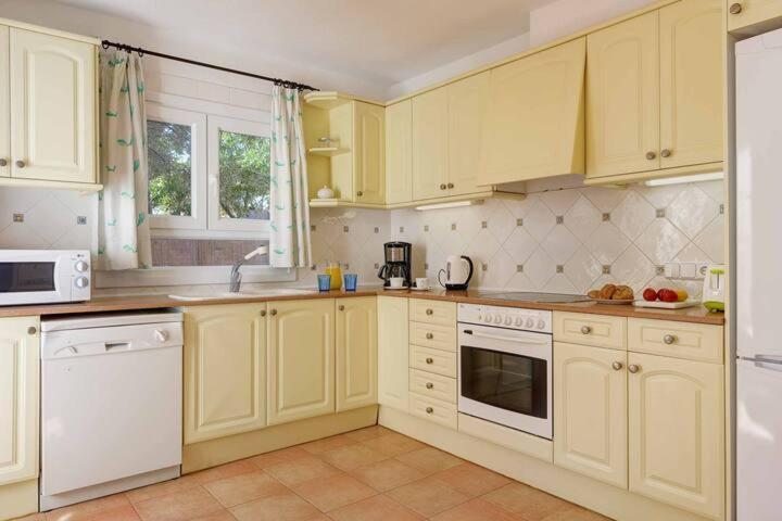 Villa Luxury In Binibeca With Jacuzzi