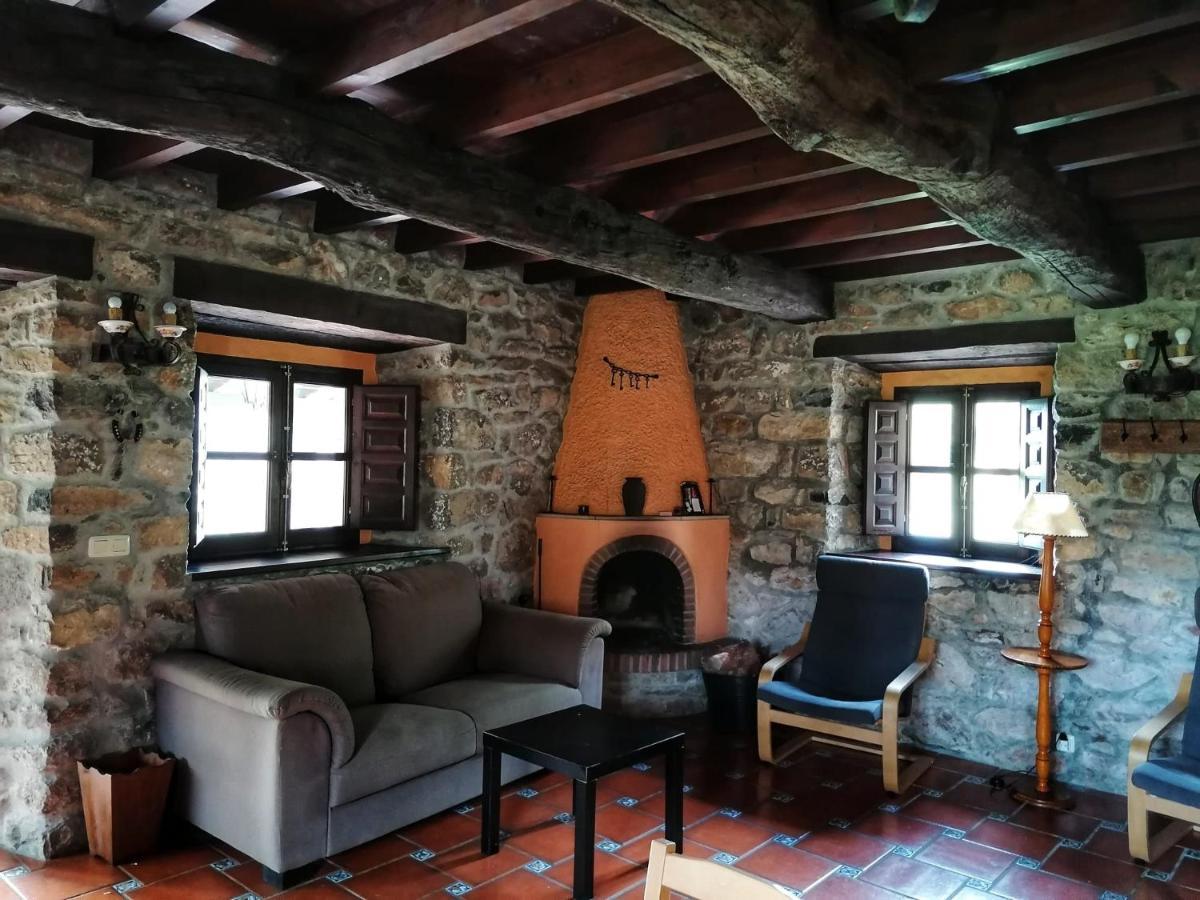 Casas Rurales El Corberu Country house