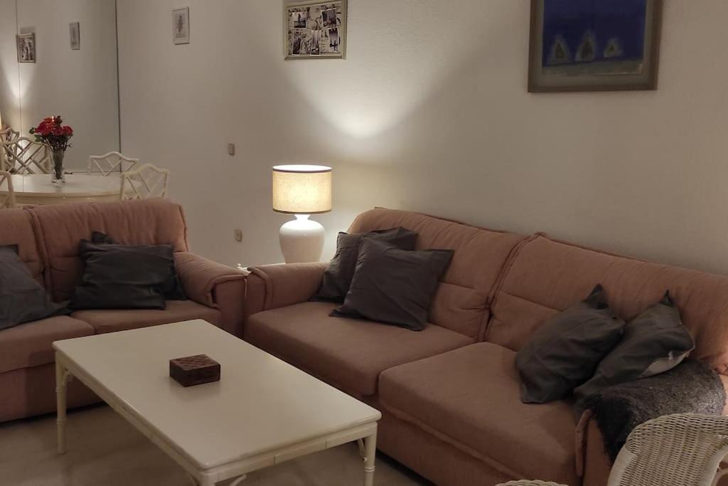 El Rey - Front Two Bedroom Apartment *